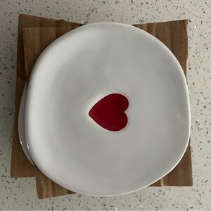 NEW Williams Sonoma Set of 4 Heart Salad Plates 9"